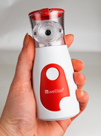 MESH 2025 in der Hand:  (&copy; )